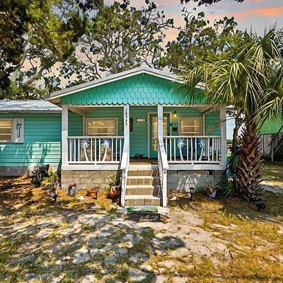 12733 State Road 24, Cedar Key, FL 32625