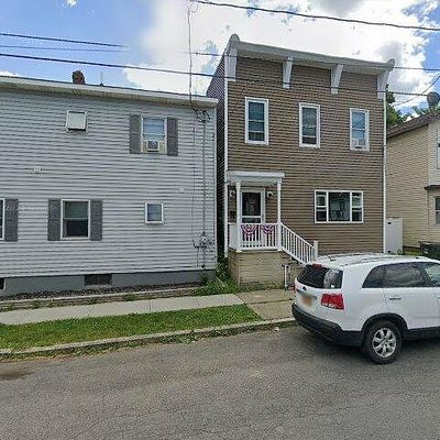 13 High St, Troy, NY 12183