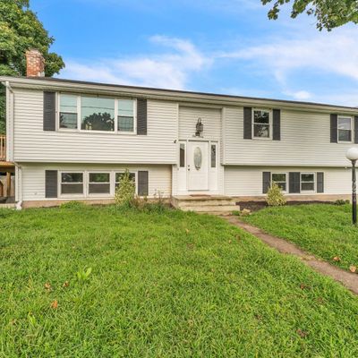 130 Skyline Dr, East Hartford, CT 06118