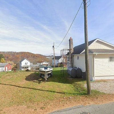 169 Homer St, Yukon, PA 15698