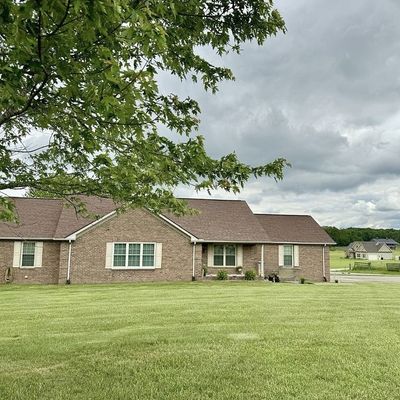 1698 Porter Rd, Burns, TN 37029