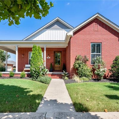 1880 N Best Friend Ln, Fayetteville, AR 72704