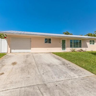 19 Willow Rd, Jupiter, FL 33469