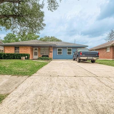 1906 Merle St, Pasadena, TX 77502