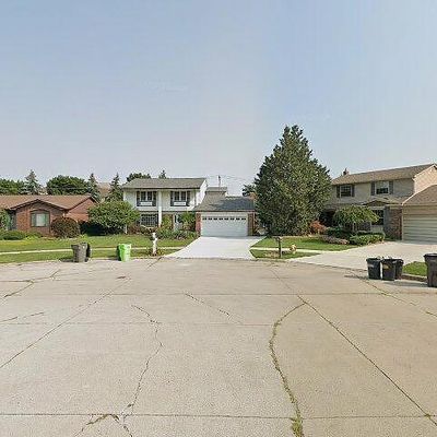 15545 Katherine Ct, Clinton Township, MI 48038