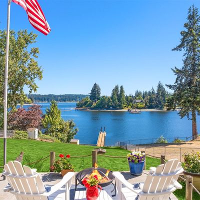 15588 Virginia Point Rd Ne, Poulsbo, WA 98370