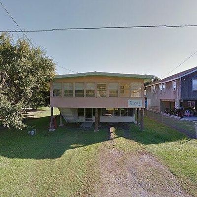 156 Elm Ln, Grand Isle, LA 70358