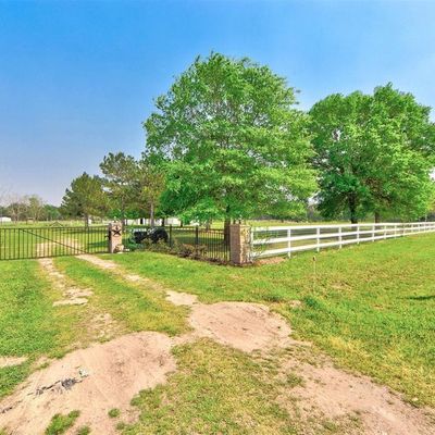 15742 Mound Creek Rd, Hockley, TX 77447