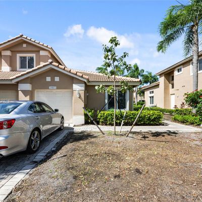 15871 Sw 12 Th St, Pembroke Pines, FL 33027