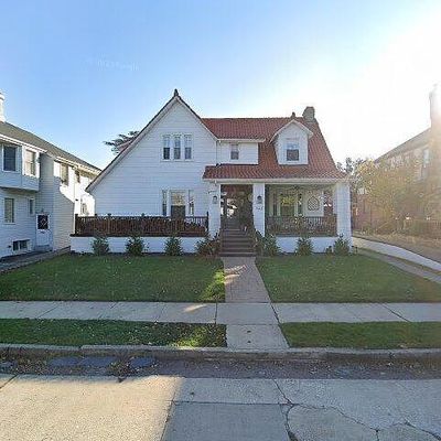 160 W Olive St, Long Beach, NY 11561