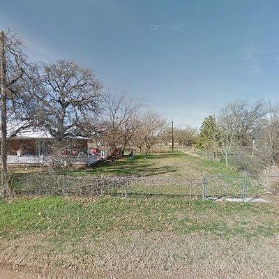 164 Grand St, Montague, TX 76251