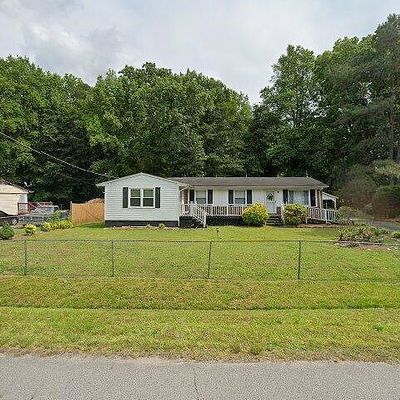 211 Pinehurst Dr, Smithfield, VA 23430