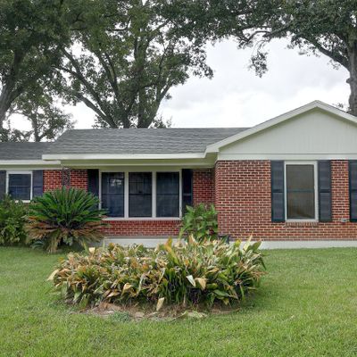 213 Attakapas Rd, Lafayette, LA 70501