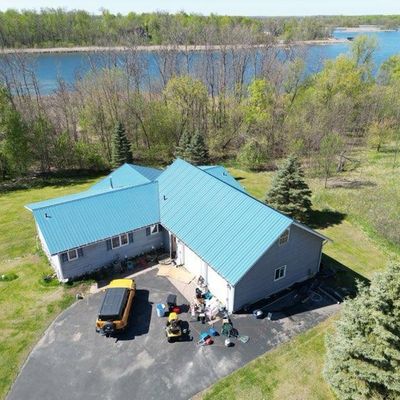 21494 Coaley Bay Dr, Detroit Lakes, MN 56501