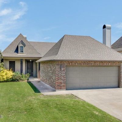 215 Bald Eagle Dr, Lafayette, LA 70508