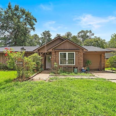 216 Pine Hill Dr, Conroe, TX 77301