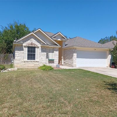 217 Sunshadow Dr, Lockhart, TX 78644