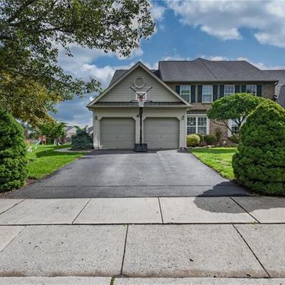 2183 Rolling Meadow Dr, Macungie, PA 18062