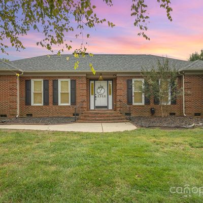 2229 Jon Chris Dr, Harrisburg, NC 28075