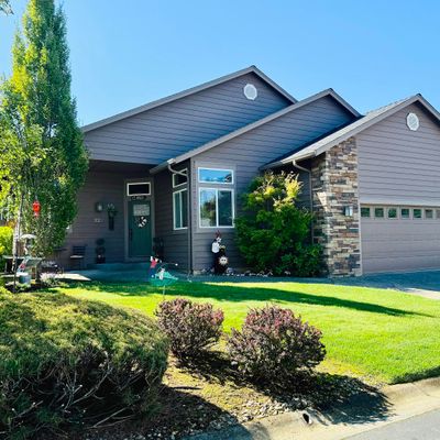 227 Cedar Brook Ln, Cave Junction, OR 97523