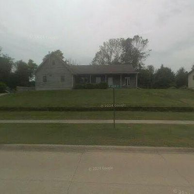 2308 W Larson St, Knoxville, IA 50138