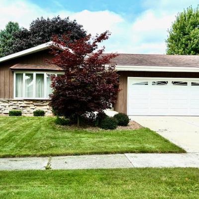 2326 E Mark Dr, Sheboygan, WI 53083