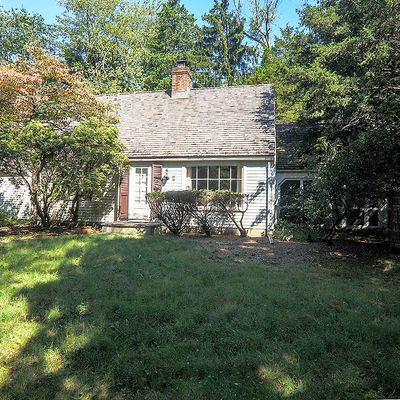 2 Woodley Ln, Norwalk, CT 06851