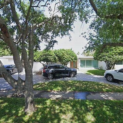 2021 Ne 191 St Dr, North Miami Beach, FL 33179