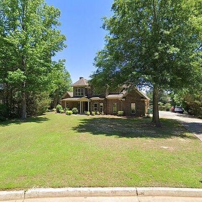 2024 Lake Circle Dr, Tupelo, MS 38801