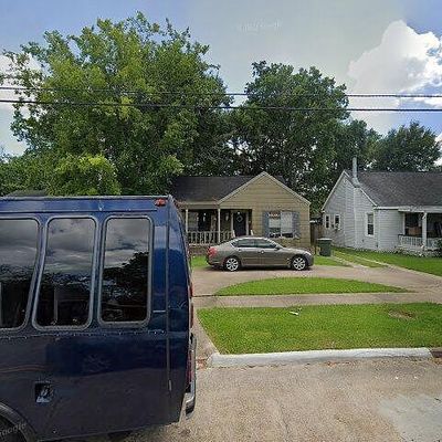 2661 Harrison St, Beaumont, TX 77702