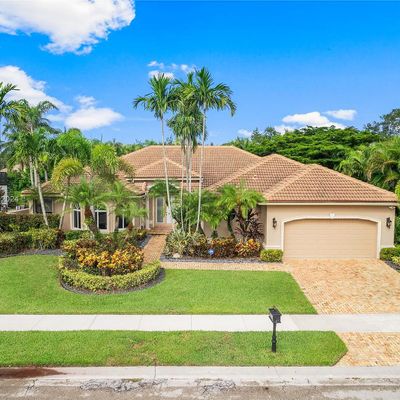 2685 Meadowood Dr, Weston, FL 33332