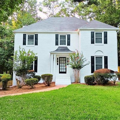 2745 Saxon Dr, Duluth, GA 30096