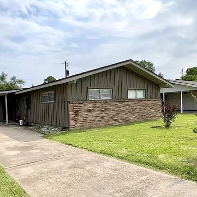 290 S Clover St, Bridge City, TX 77611