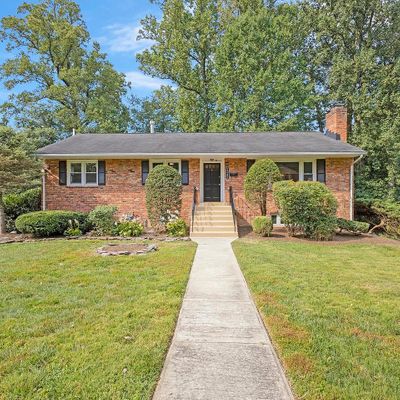 2342 Barbour Rd, Falls Church, VA 22043