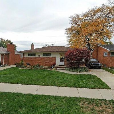 23420 Playview St, Saint Clair Shores, MI 48082