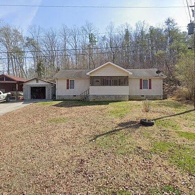 245 Page Ave, Trenton, GA 30752