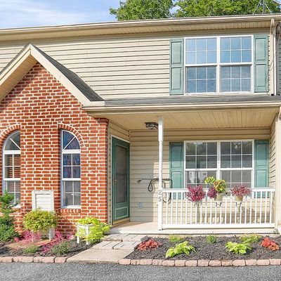 25 Petersburg Ln, Duncannon, PA 17020