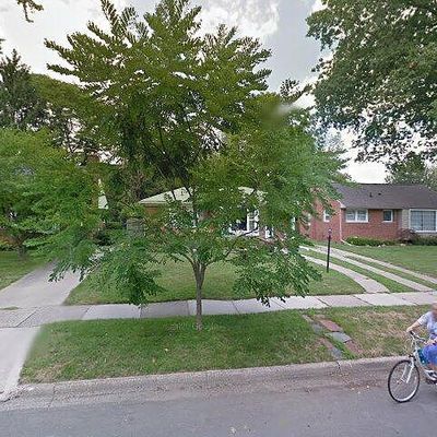 2549 Buckingham Ave, Birmingham, MI 48009