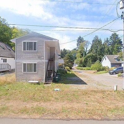 257 S Juniper St, Rockaway Beach, OR 97136