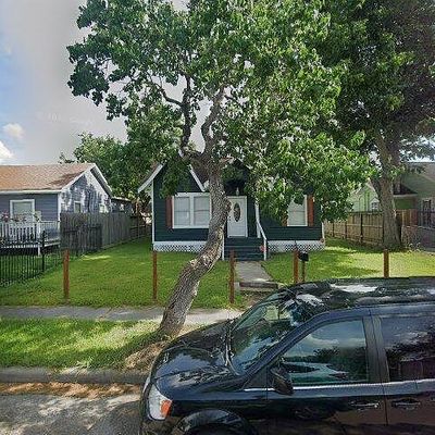 3218 Missouri St, Baytown, TX 77520