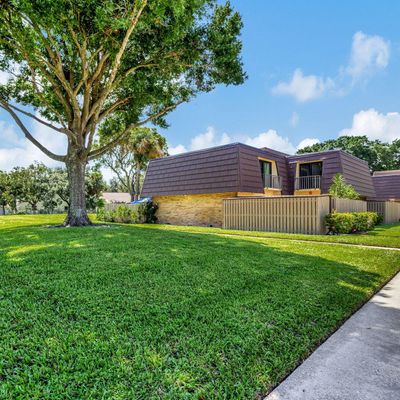 322 3 Rd Ct, Palm Beach Gardens, FL 33410