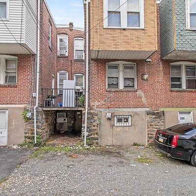 322 Berbro St, Darby, PA 19023