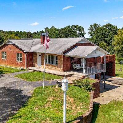 3245 Snow Creek Rd Ne, Hickory, NC 28601