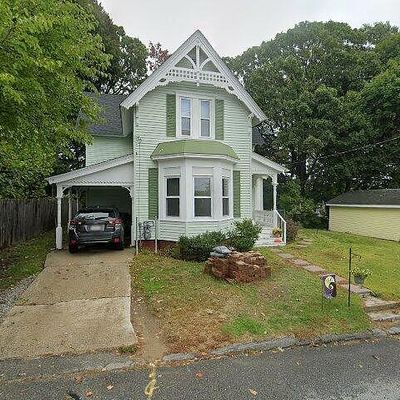 33 Fairview St, Fitchburg, MA 01420