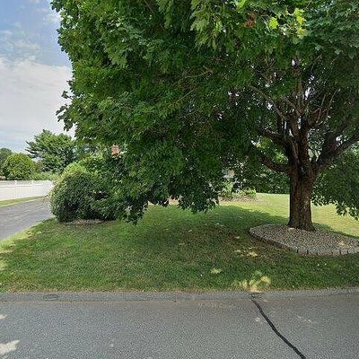 30 Mountain View Dr, Rocky Hill, CT 06067