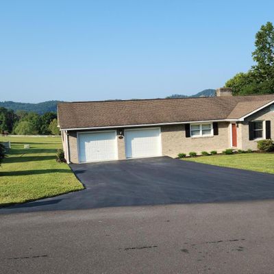 301 Dustys Rd, Covington, VA 24426