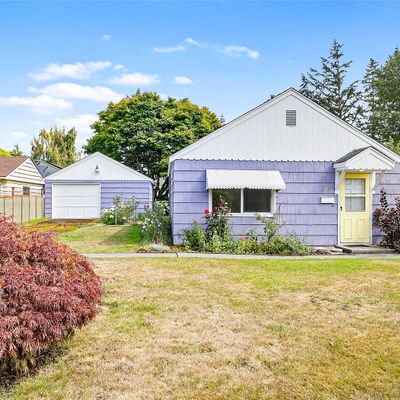 3018 Ellis St, Bellingham, WA 98225