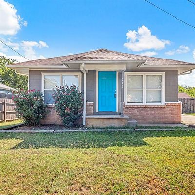 307 N Dallas St, Pilot Point, TX 76258