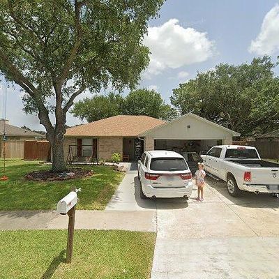 3110 Founders Green Cir, Pearland, TX 77581