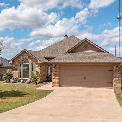 313 Bois D Arc Dr, Bullard, TX 75757